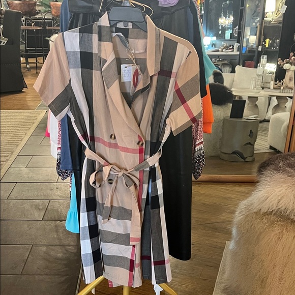 Rouge! Plaid Mini Dress in Cream and Black - Picture 9 of 9